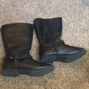 Black faded glory boots size 3.